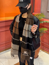 China Replica Burberry Scarf 78usd Only
